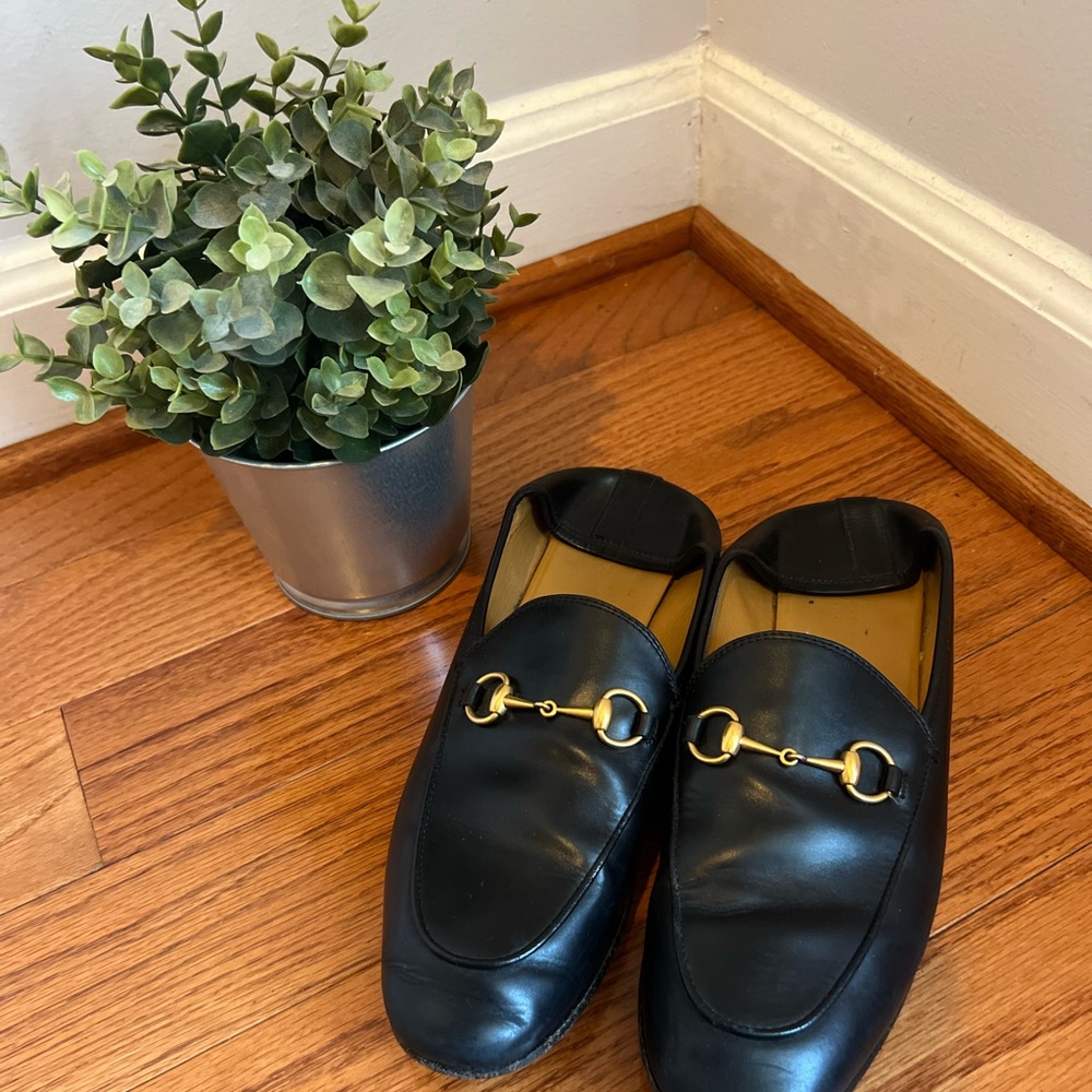GUCCI Ladies Black Leather Horsebit Loafers with Gold Hardware - Size 38